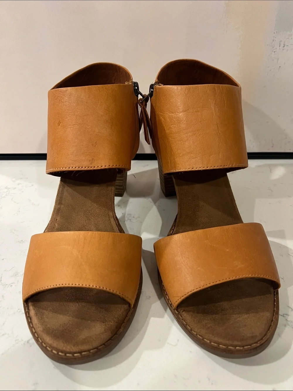 TOMS Majorca Cut-out Block Heel Sandals in tan leather with side zipper size 12